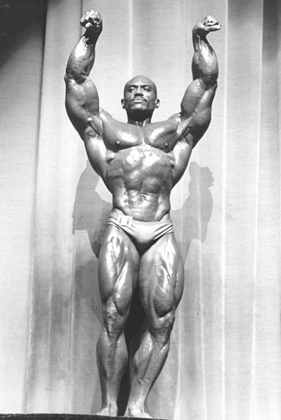 Sergio Oliva Victory Pose
